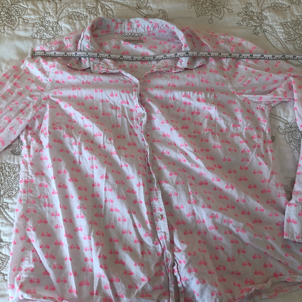 💕🚴🏼‍♀️ hot pink bike print button down top